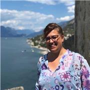 Offro aiuto per i compiti di italiano, ho alle spalle 10 anni di insegnamento alla scuola secondaria di primo grado in Alto Adige